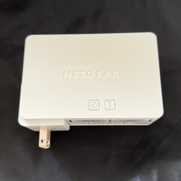 Netgear universal dual band wifi extender model wn3500rp - Picture 1 of 6